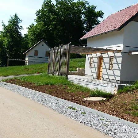 Vineyard Smerke Mirna Pec
